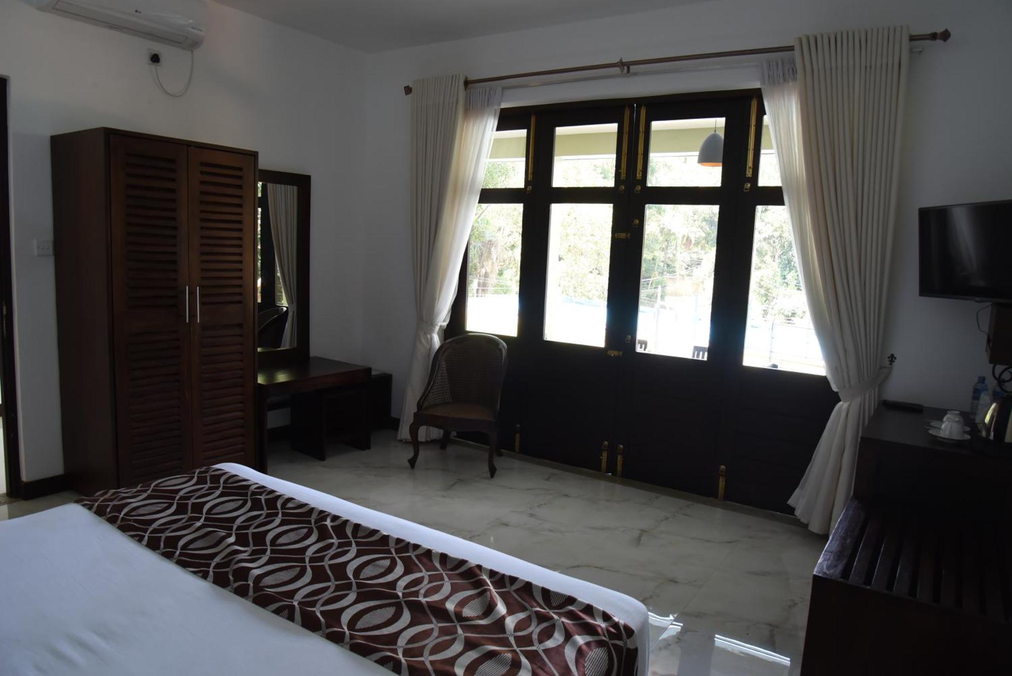 Huluganga Ridge, Kandy 3*